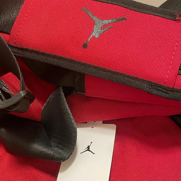 JORDAN Jumpman‎ Sport Duffle Bag in Gym Red - Picture 9 of 15